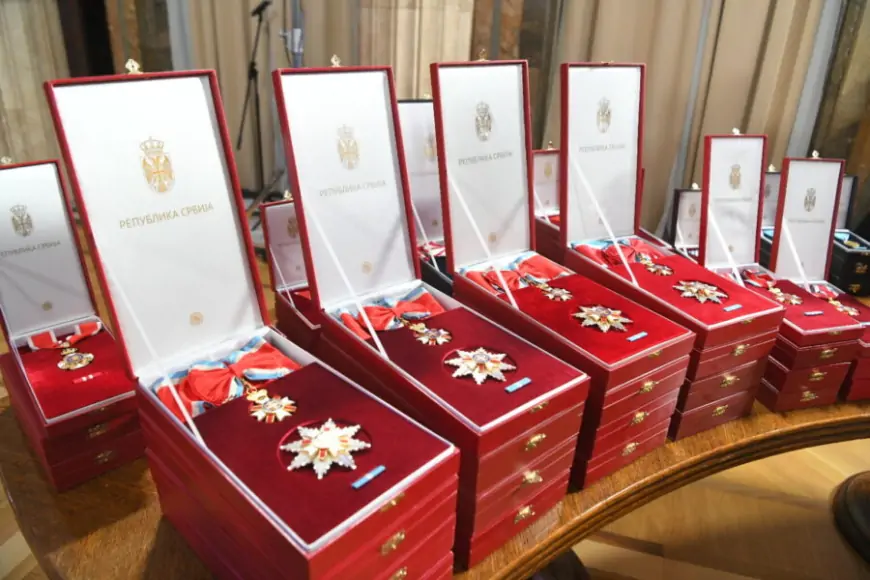 Ukradeno 43.000 državnog ordenja izuzetno velike vrednosti iz Palate „Srbije”